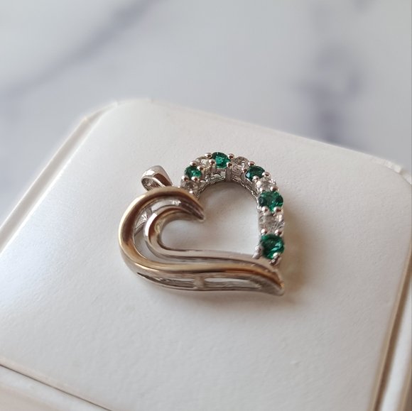 925 10K Gold White Spinal Green CZ Open Heart Pendant - Picture 4 of 10